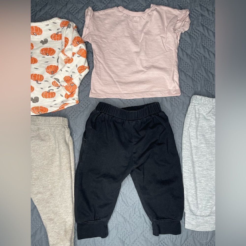 Baby clothes bundle - Picture 7 of 9